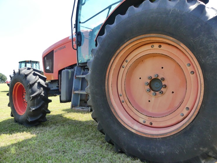 2015-kubota-m135gx-image-9