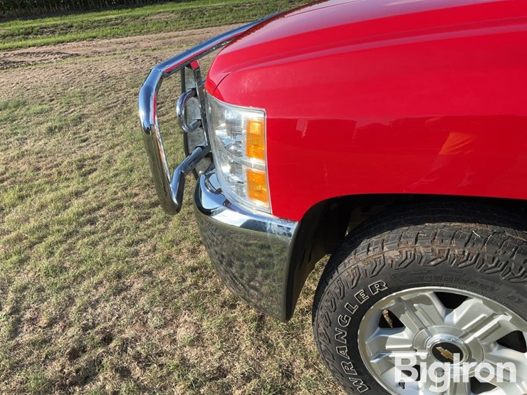 2013-chevrolet-1500-image-12