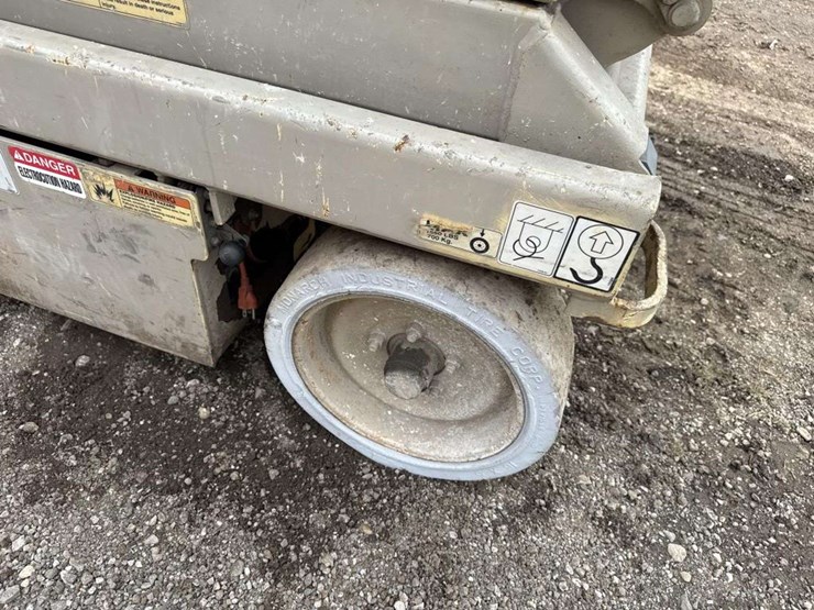 2000-jlg-2646e2-image-10