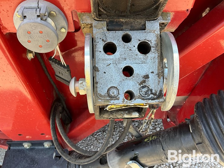 2010-case-ih-3412-image-15