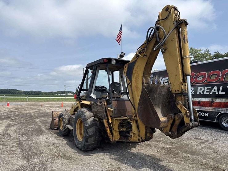 caterpillar-416b-image-2