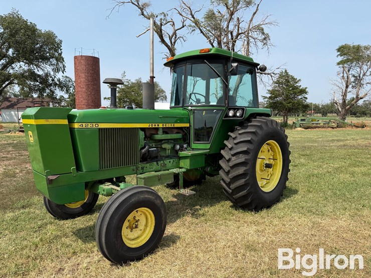 1977-john-deere-4230-image-1