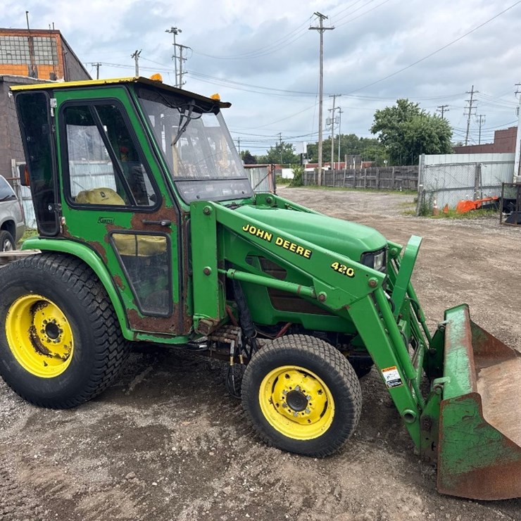 JOHN DEERE 4300