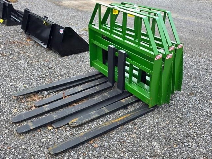 new-kivel-john-deere-3500lb.-skidloader-forks-image-4