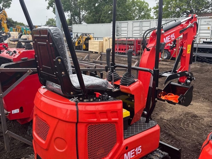 new-sd-lanch-co-mini-excavator-model-me15-image-4