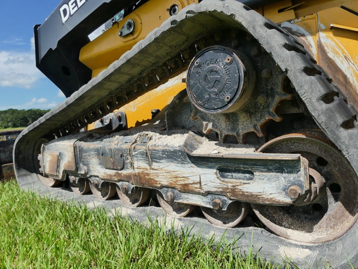 deere-331g-image-5