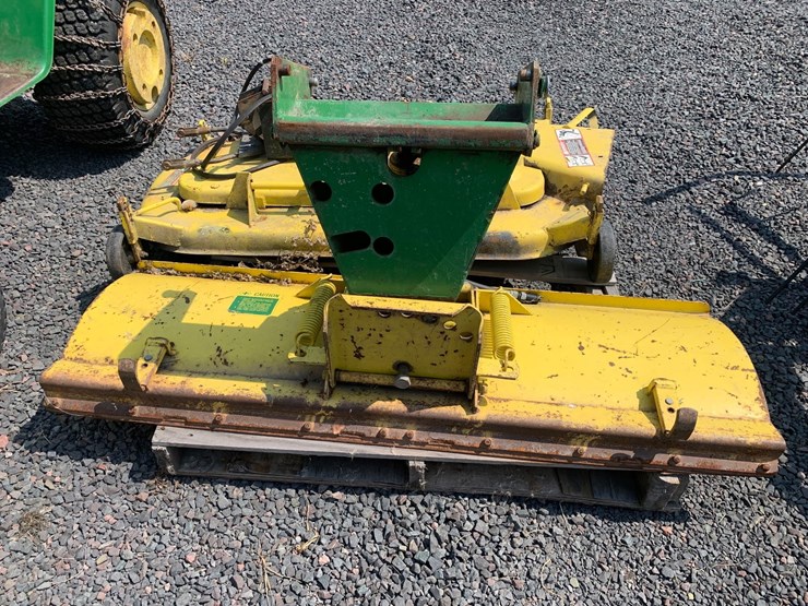 john-deere-300-image-32