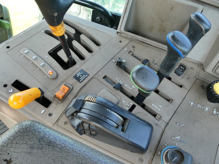 john-deere-7330-image-15