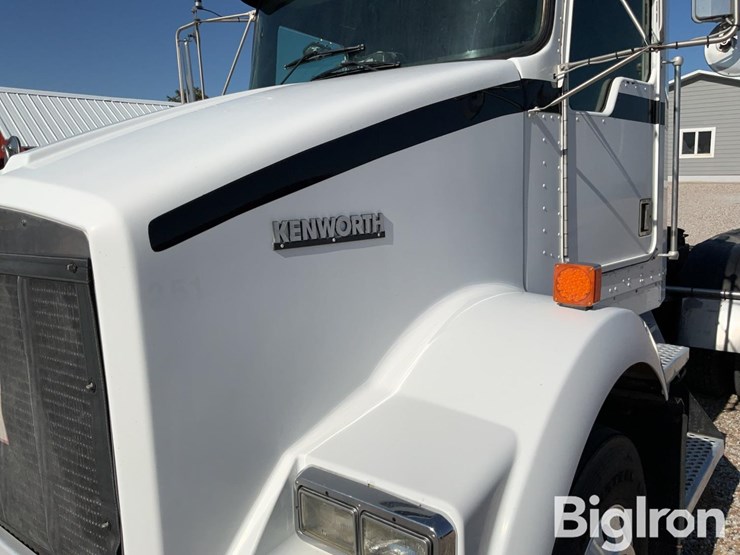 1999-kenworth-t800-image-11