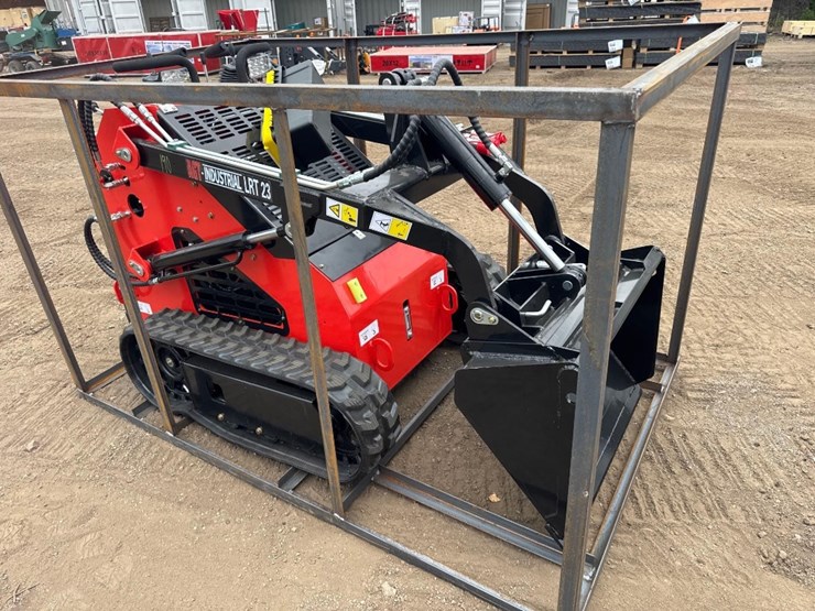 new-agt-industrial-co-mini-stand-on-skidloader-model-lrt23-image-4