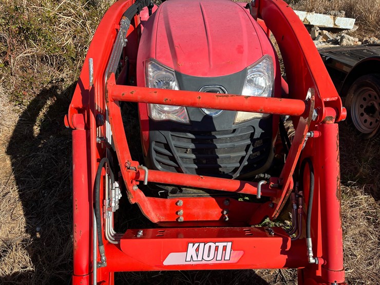 2021-kioti-ck2610hb-compact-utility-tractor-w/kl4030-loader-image-15