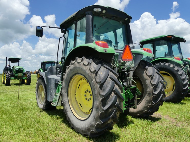 john-deere-6110m-image-4