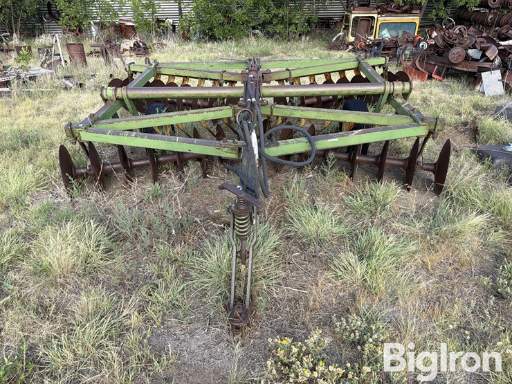 john-deere-12-image-2