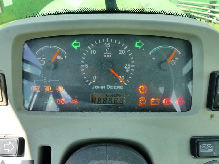 john-deere-3520-image-18