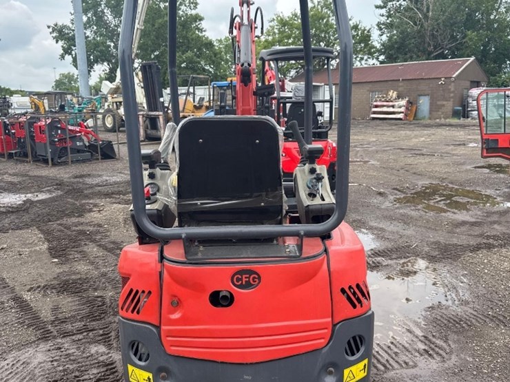 new-cfg-industrial-co-diesel-mini-excavator-model-qk20k-c-image-8