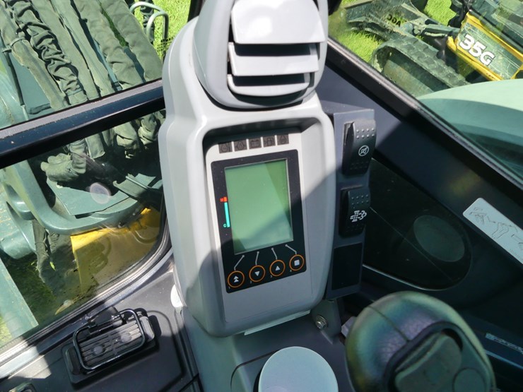 deere-60g-image-18