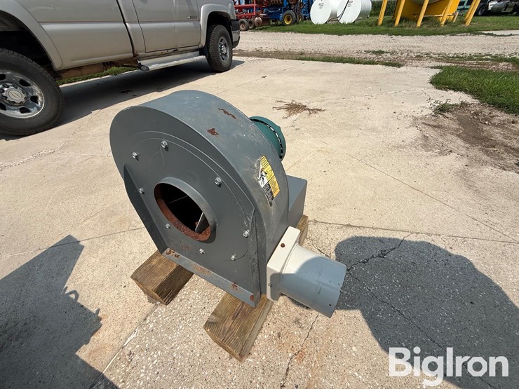 kleenair-self-powered-xl-14"-grain-screener-image-17
