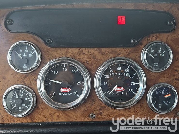 2005-peterbilt-357-image-74
