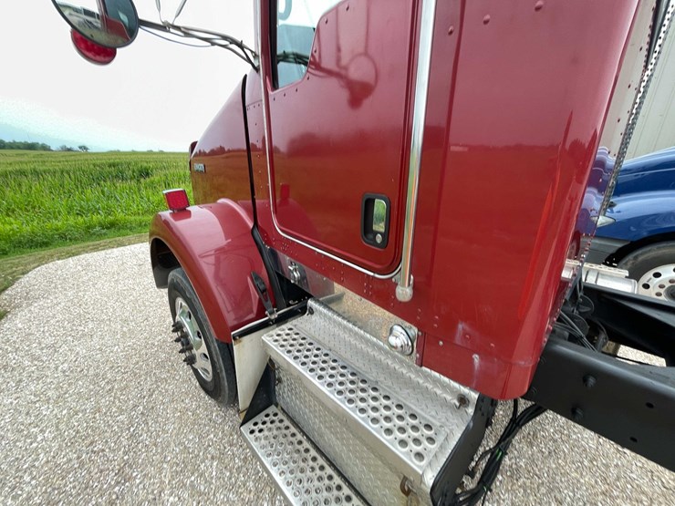 2006-kenworth-t800-image-15