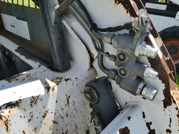 2006-bobcat-t190-image-12
