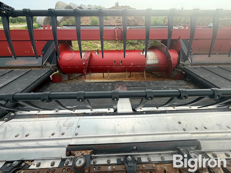 2014-case-ih-3162-image-18