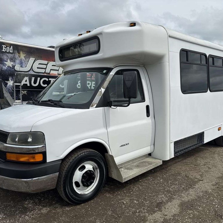 2010 CHEVROLET EXPRESS G4500