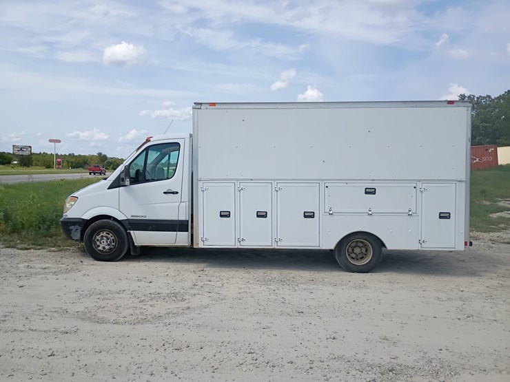 2008-dodge-sprinter-3500-image-3