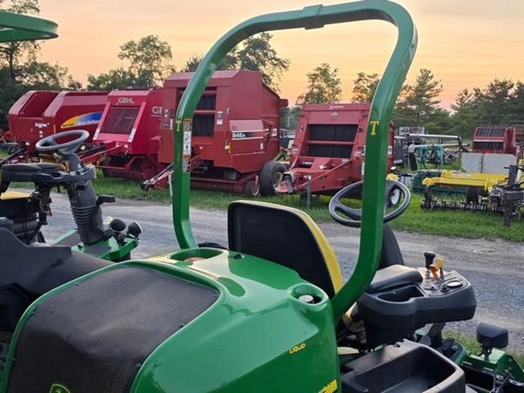 2009-john-deere-2500b-image-13