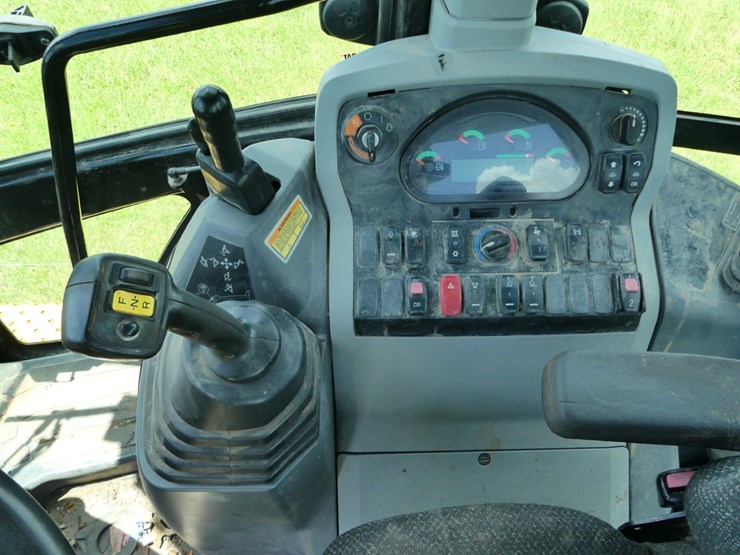 2016-caterpillar-420f2-it-image-19