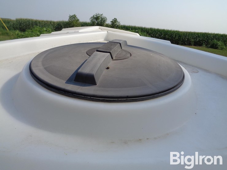 ace-roto-mold-1,500-gal-poly-tank-image-14