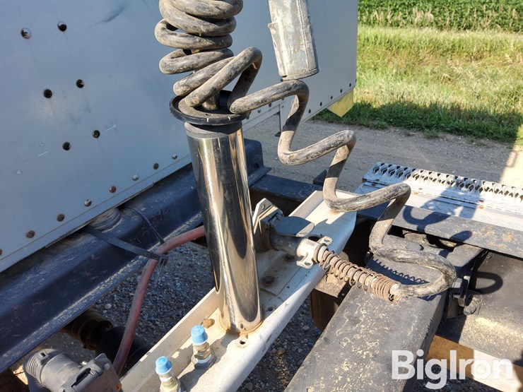 1990-peterbilt-379-image-19