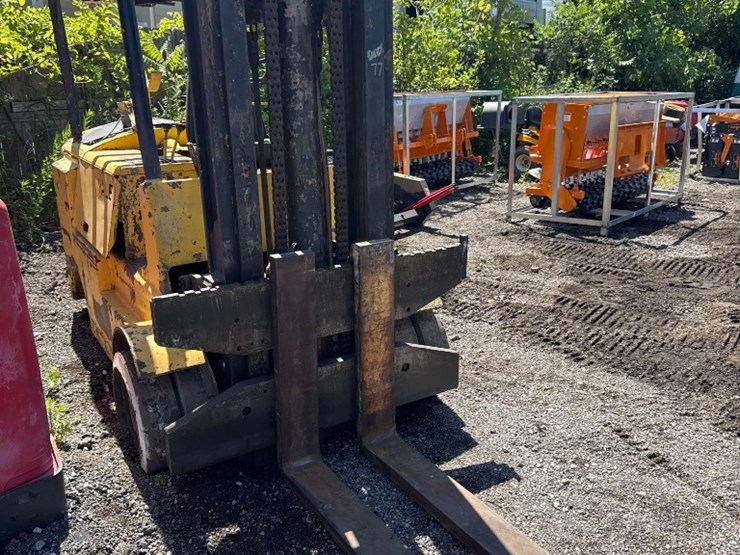 yale-dual-mast-lp-forklift-model-l85f-image-3