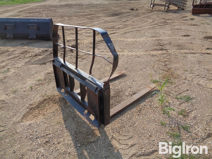 m's-repair-pallet-forks-skid-steer-attachment-image-5