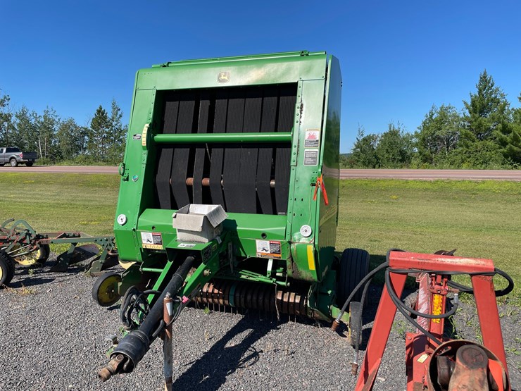 2003-john-deere-567-image-1