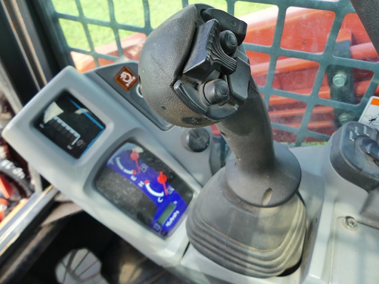 kubota-svl97-2-image-15