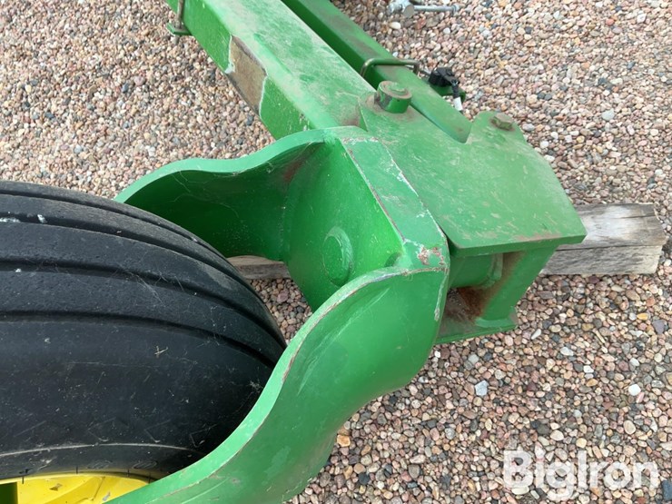 john-deere-lift-assist-brackets-&-wheels-image-16