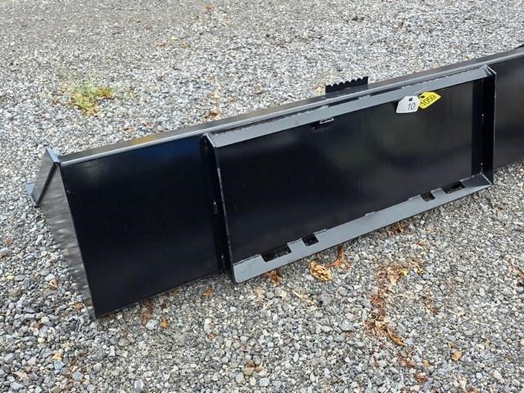 new-swict-78"-skidloader-bucket-image-3