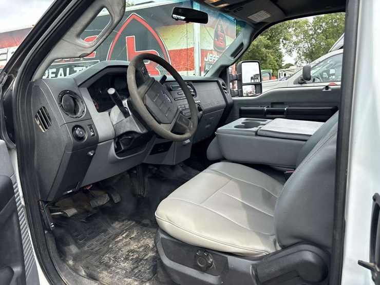 2014-ford-f250-xl-image-5