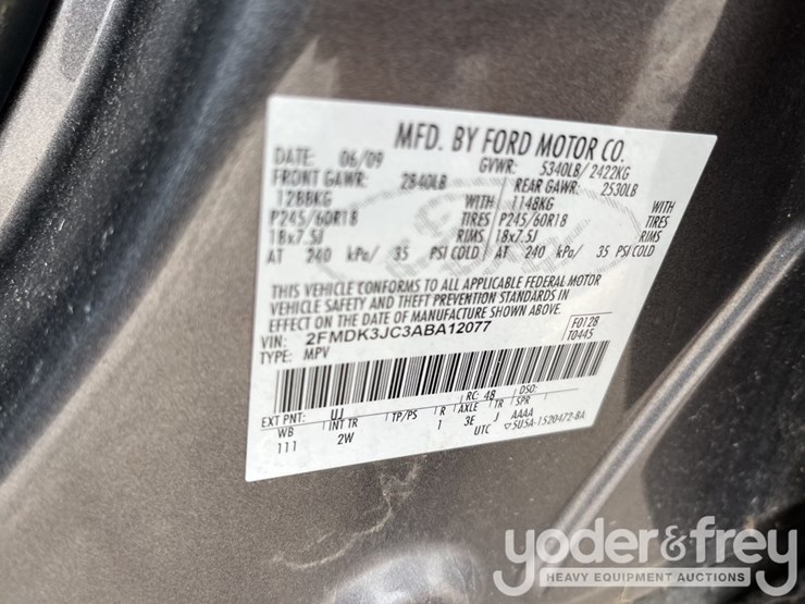 2010-ford-edge-image-40