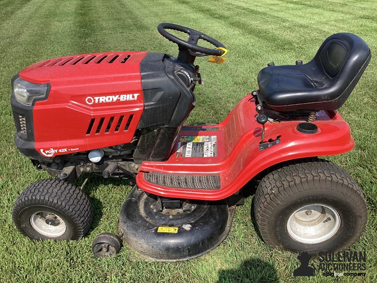 2019-troy-bilt-pony-image-8