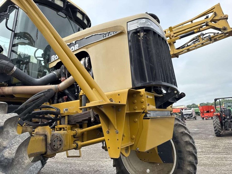 ag-chem-rogator-864-self-propelled-row-crop-spraye-image-15