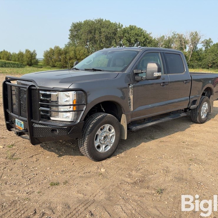 2025 FORD F350