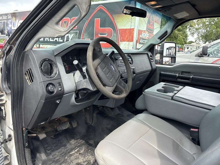 2014-ford-f250-xl-image-13