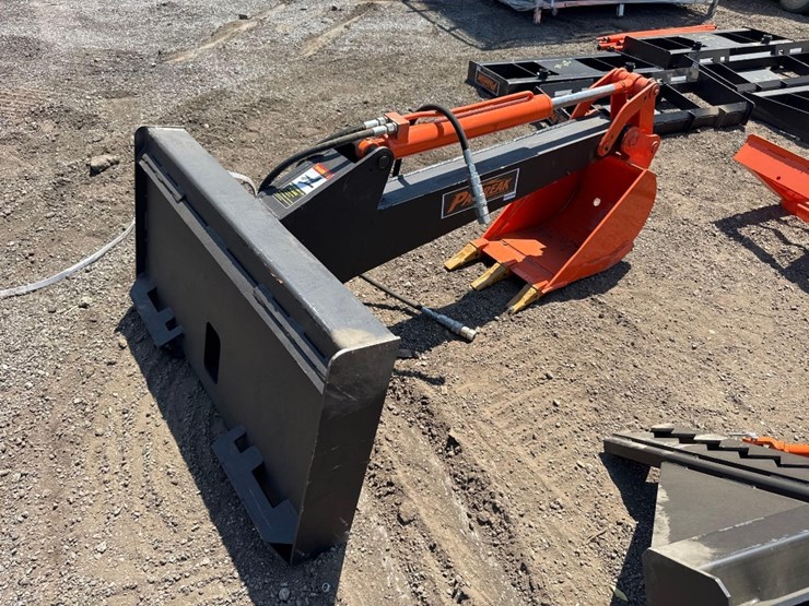 new-pabreak-co-hydraulic-skidloader-backhoe-attachment-image-1