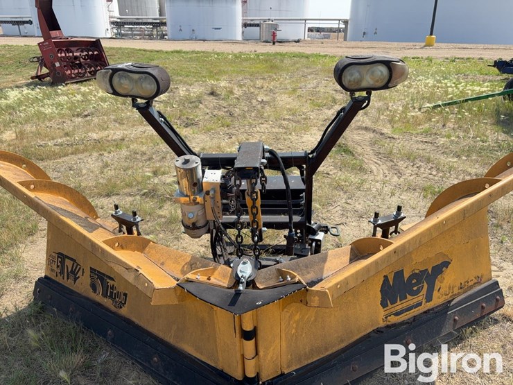 meyers-super-v-snowplow-image-11
