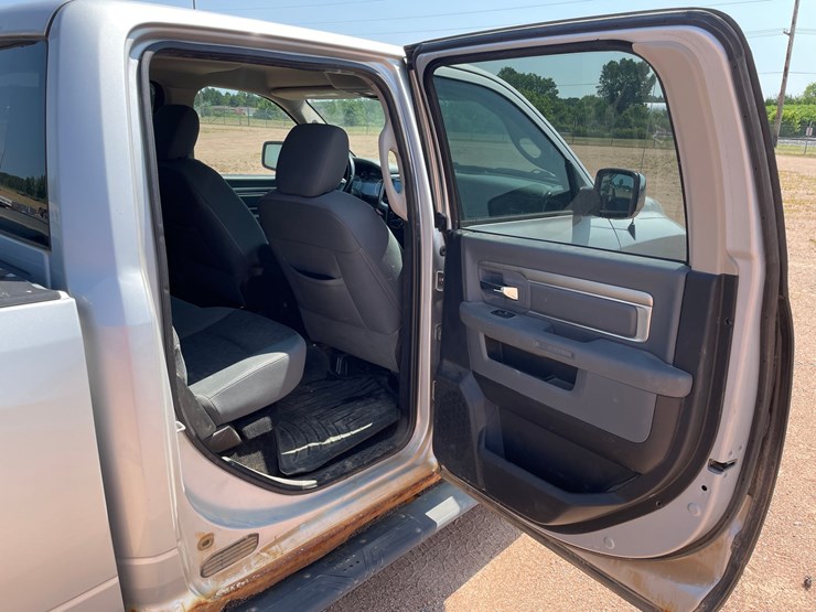 2013-dodge-1500-image-56