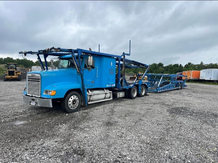 1999-freightliner-fld120-image-2