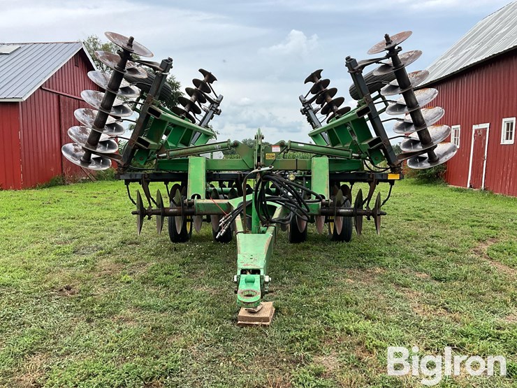 john-deere-630-image-2