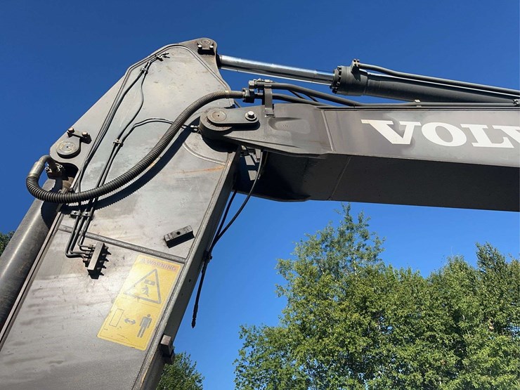2018-volvo-ec220el-image-23