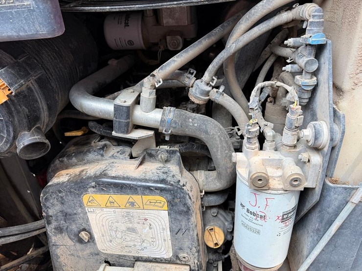2025-bobcat-t66-image-15